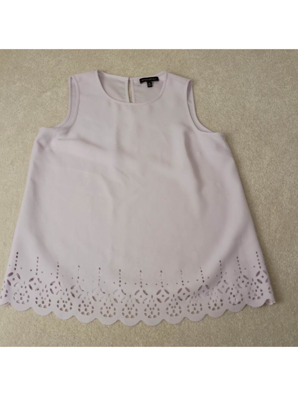 Banana Republic Lavender Sleeveless Tank Top Scalloped Hem Medium Classic Chic